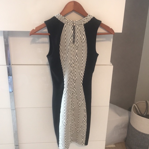 H & M cocktail dress,size 2 - Picture 4 of 5